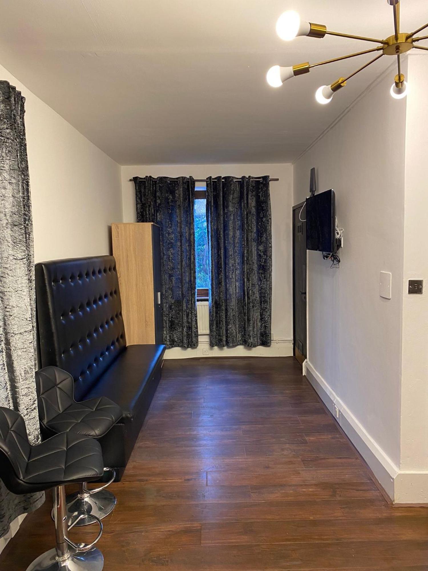 Wns HOTEL Londen Buitenkant foto